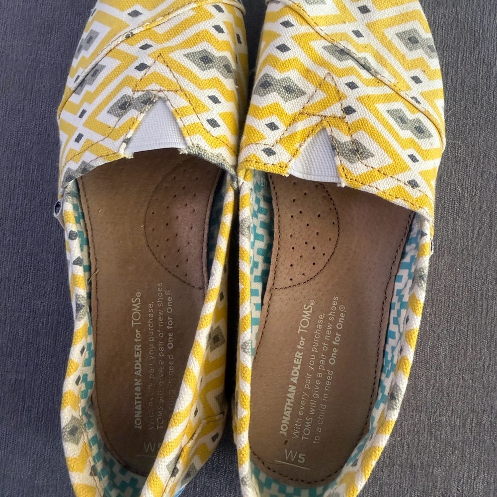 Jonathan Adler Women's Yellow Geometric Toms Slip-On Shoes